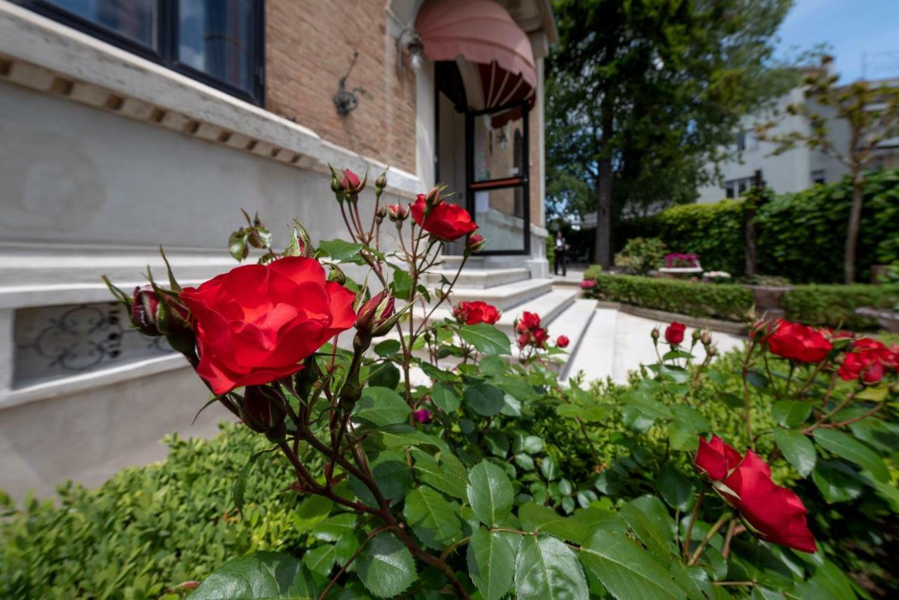 Villa Elda Boutique Hotel Сиена Экстерьер фото